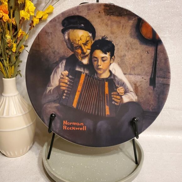 Knowles Norman Rockwell Plate "The Music Maker" 1981 - Picture 1 of 3